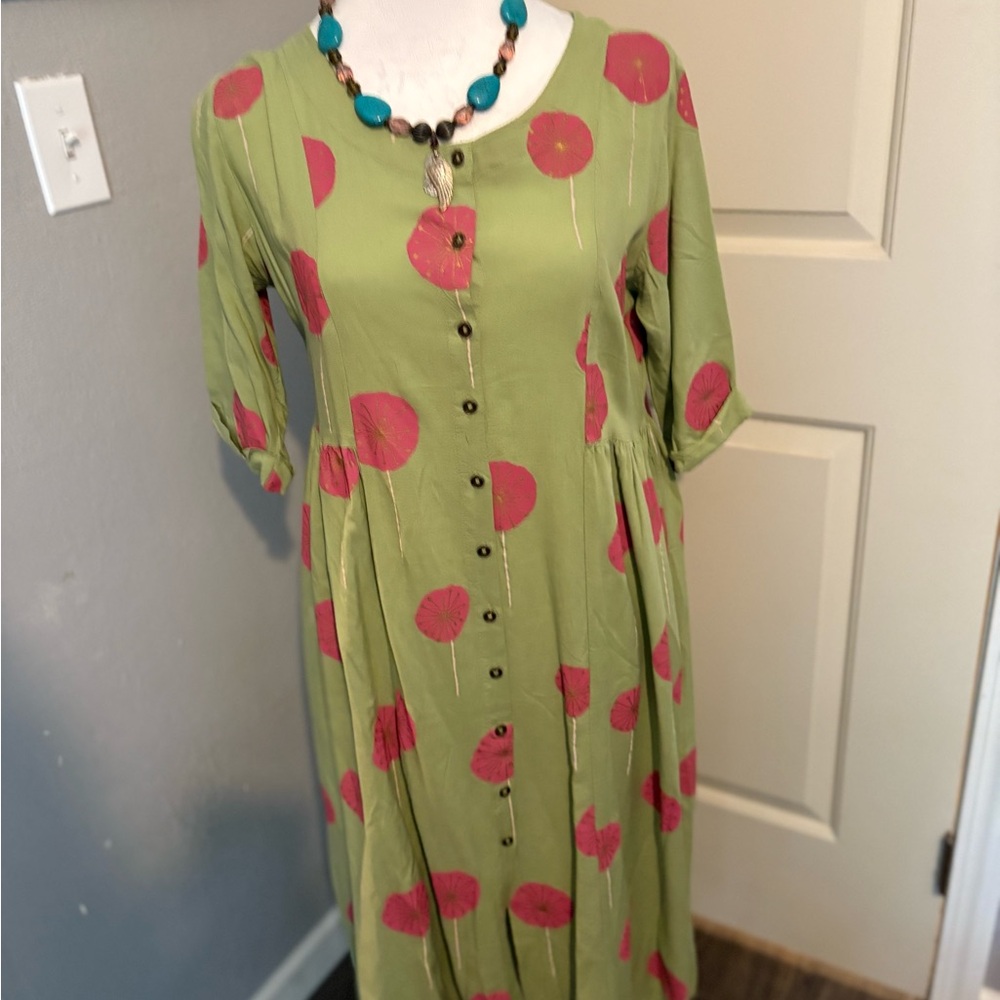 Green Midi Sundress with Dolman Sleeves and Crew Neck